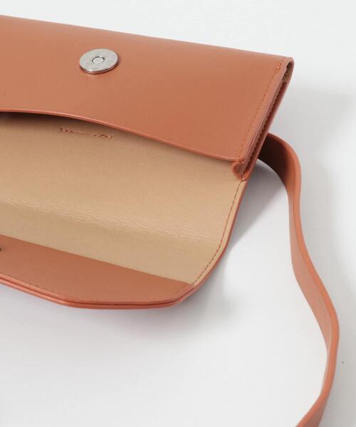 RODE SKO（ロデスコ）の「『MADE IN JAPAN』 ウエストポーチベルトバッグ（ボディバッグ/ウエストポーチ・レディース・ブラック/キャメル/オフホワイト・ONE）」の19枚目の写真