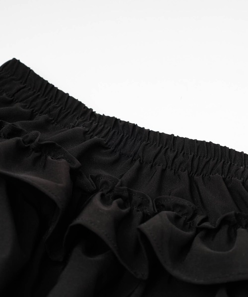 URBAN CHERRY（アーバンチェリー）の「【インナーパンツ付き】ティアードフリルデザインスカート（スカート・キッズ・ブラック・150cm/140cm/130cm/120cm/110cm）」の3枚目の写真