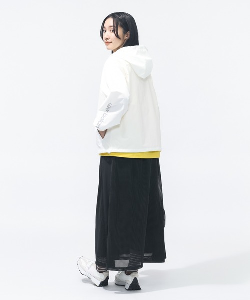 NEW BALANCE(ニューバランス)の「【New Balance×アルペン限定モデル】ニューバランス New Balance フーデットウーブンジャケット(ナイロンジャケット・レディース・オフホワイト/ブラック/アイボリー・M/L/XL/S)」の4枚目の写真