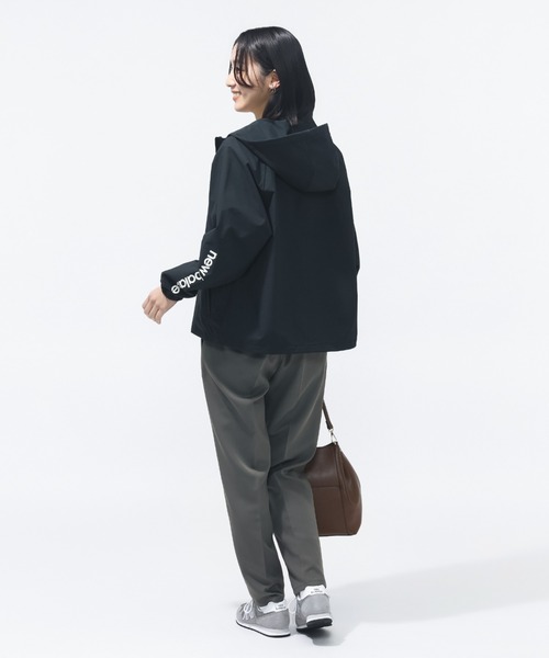 NEW BALANCE(ニューバランス)の「【New Balance×アルペン限定モデル】ニューバランス New Balance フーデットウーブンジャケット(ナイロンジャケット・レディース・オフホワイト/ブラック/アイボリー・M/L/XL/S)」の16枚目の写真