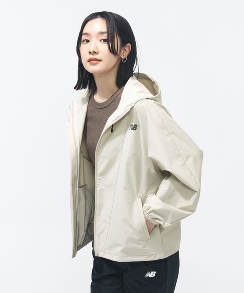 NEW BALANCE(ニューバランス)の「【New Balance×アルペン限定モデル】ニューバランス New Balance フーデットウーブンジャケット(ナイロンジャケット・レディース・オフホワイト/ブラック/アイボリー・M/L/XL/S)」の5枚目の写真