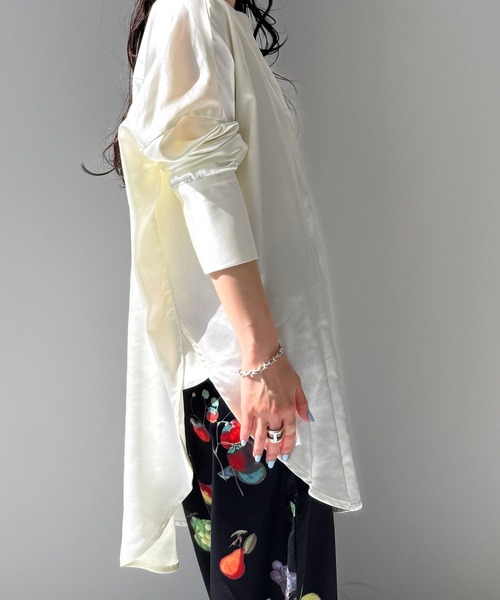 wee9s(ウィークス)の「over size no collar mannish satin shirt(シャツ/ブラウス・レディース・ライトブルー/ブラック/アイボリー・FREE)」の17枚目の写真