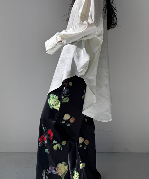 wee9s(ウィークス)の「over size no collar mannish satin shirt(シャツ/ブラウス・レディース・ライトブルー/ブラック/アイボリー・FREE)」の16枚目の写真