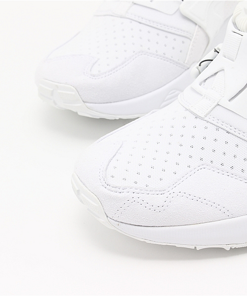 PUMA（プーマ）の「TRINOMIC DISC BLAZE（スニーカー・メンズ・ホワイト/ブラック・25.5cm/23.0cm/26.5cm/27.5cm/26.0cm/23.5cm/27.0cm/24.0cm/28.5cm/28.0cm/22.5cm/25.0cm/24.5cm/29.0cm）」の7枚目の写真