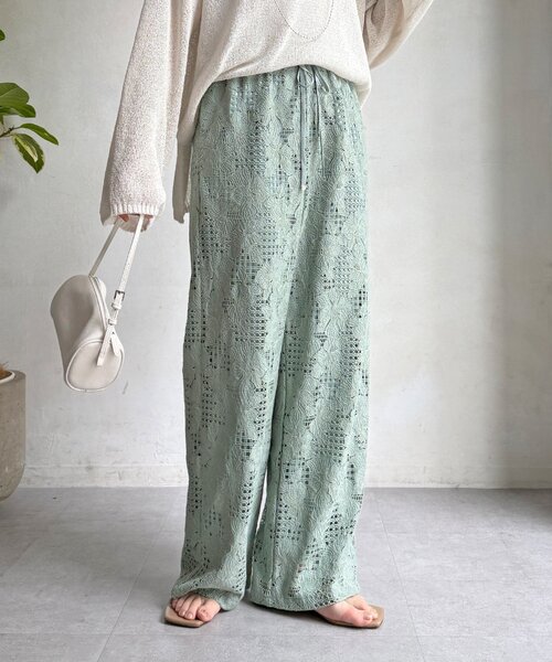 DouDou(ドゥドゥ)の「【WEB限定】フラワーコードレースイージーパンツ(その他パンツ・レディース・オフホワイト/グリーン/ブラック・FREE)」の3枚目の写真