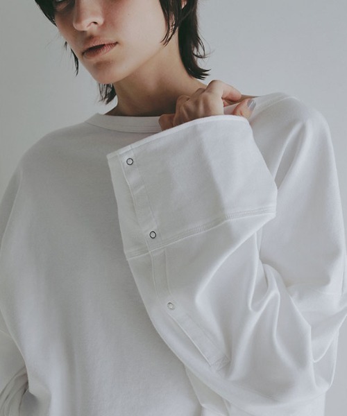 ETRE TOKYO（エトレトウキョウ）の「【ZOZO限定カラー】ボートネックカフスロンTee（Tシャツ/カットソー・レディース・グレー/ホワイト/チャコール/ネイビー・FREE）」の15枚目の写真