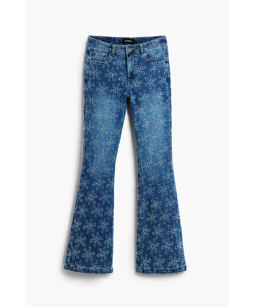 Desigual(デシグアル)の「花柄刺繍フレアデニム 90sブーツカット(デニムパンツ・レディース・ブルー・36/38/40/44/34/42)」の5枚目の写真