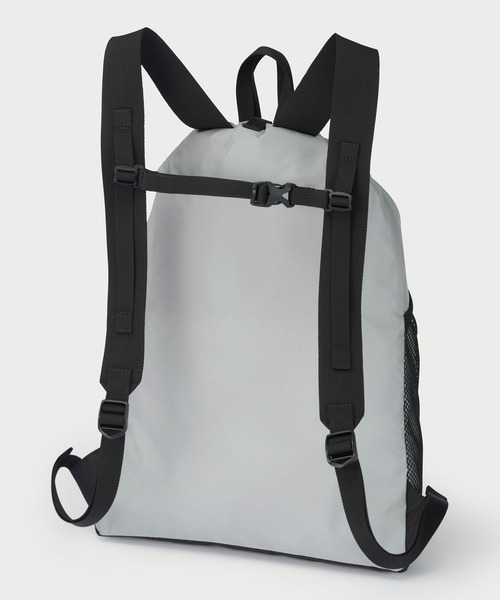 karrimor(カリマー)の「grab knapsack mini(バックパック/リュック・メンズ・ブラック/ライトグレー系/ネイビー・FREE)」の4枚目の写真