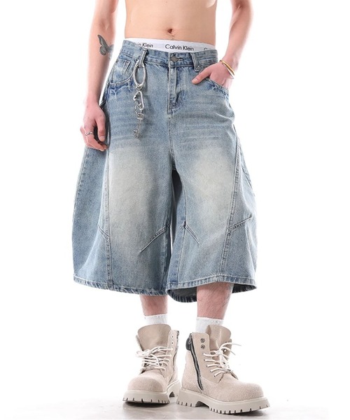 WESTBOY（ウエストボーイ）の「グラデーション ウォッシュ バギーデニム ハーフパンツ WO26S5PT01（デニムパンツ・メンズ・ライトブルー・XL/M/L）」の4枚目の写真