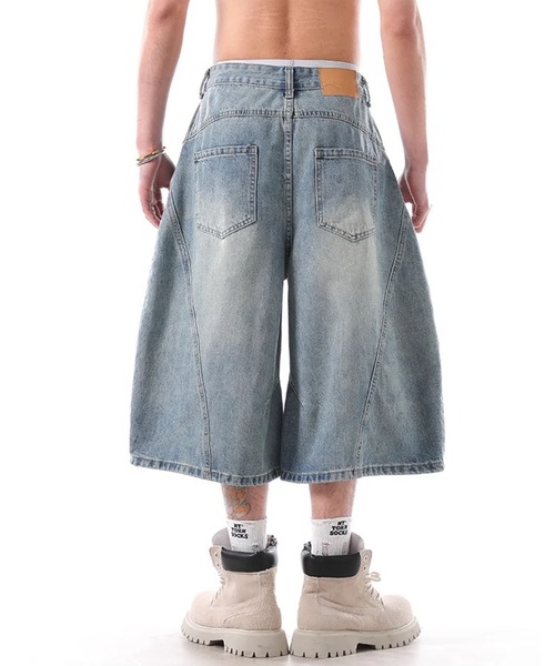 WESTBOY（ウエストボーイ）の「グラデーション ウォッシュ バギーデニム ハーフパンツ WO26S5PT01（デニムパンツ・メンズ・ライトブルー・XL/M/L）」の5枚目の写真