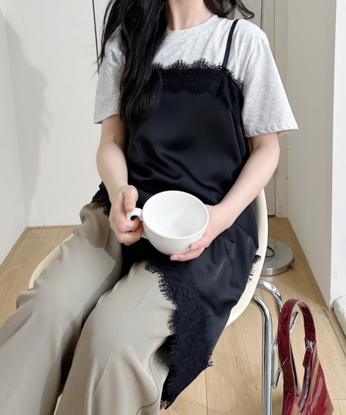 Ada.(エイダ)の「レース付き イレギュラーヘムデザイン キャミソール(チュニック・レディース・ブラック×ホワイト/ホワイト/ブラック・FREE)」の16枚目の写真