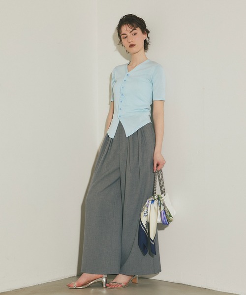 ARVELLIA（アルベリア）の「RUVHED KNIT TOP（ニット/セーター・レディース・サックスブルー/ブラック・M）」の3枚目の写真
