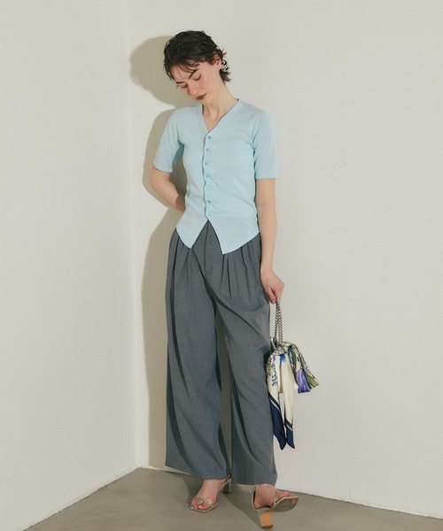 ARVELLIA（アルベリア）の「RUVHED KNIT TOP（ニット/セーター・レディース・サックスブルー/ブラック・M）」の4枚目の写真