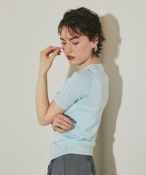 ARVELLIA（アルベリア）の「RUVHED KNIT TOP（ニット/セーター・レディース・サックスブルー/ブラック・M）」の6枚目の写真