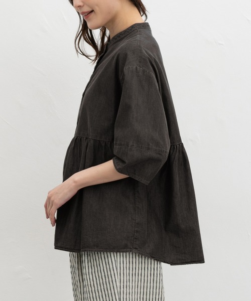 Honeys（ハニーズ）の「【ハニさら・接触冷感】クール６分デニムブラウス（シャツ/ブラウス・レディース・ダークグレー/ライトインディゴブルー/ライトブルー・L/LL/M/S）」の15枚目の写真