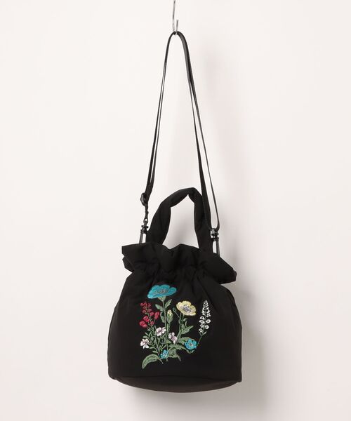 SUPER HAKKA（スーパーハッカ）の「「glanta」ビッグ＆ポピーブーケ刺繍巾着＆ショルダーバッグ（ショルダーバッグ・レディース・ベージュ/ブラック/ブルー・FREE）」の2枚目の写真