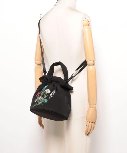 SUPER HAKKA（スーパーハッカ）の「「glanta」ビッグ＆ポピーブーケ刺繍巾着＆ショルダーバッグ（ショルダーバッグ・レディース・ベージュ/ブラック/ブルー・FREE）」の7枚目の写真