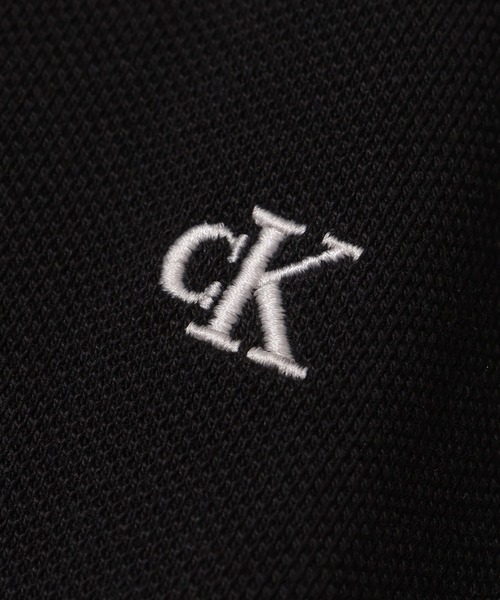Calvin Klein Jeans(カルヴァンクラインジーンズ)の「【Calvin Klein JEANS/カルバンクライン ジーンズ】ワンポイント刺繍 半袖 鹿の子 ポロシャツ(ポロシャツ・メンズ・ブラック/ホワイト系・M/S/XL/L)」の5枚目の写真