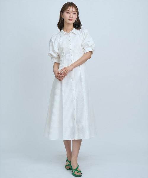 AND COUTURE（アンドクチュール）の「ボリュームスリーブストライプワンピース（ワンピース・レディース・ホワイト/サックスブルー/ブルー・FREE）」の18枚目の写真