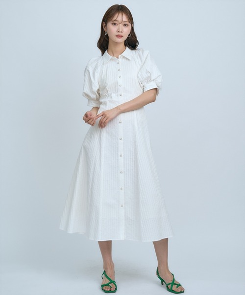 AND COUTURE（アンドクチュール）の「ボリュームスリーブストライプワンピース（ワンピース・レディース・ホワイト/サックスブルー/ブルー・FREE）」の11枚目の写真