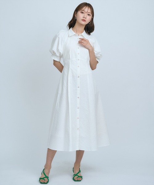 AND COUTURE（アンドクチュール）の「ボリュームスリーブストライプワンピース（ワンピース・レディース・ホワイト/サックスブルー/ブルー・FREE）」の9枚目の写真