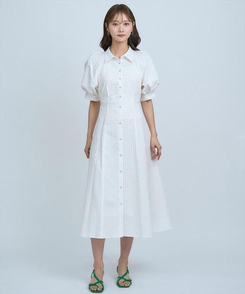 AND COUTURE（アンドクチュール）の「ボリュームスリーブストライプワンピース（ワンピース・レディース・ホワイト/サックスブルー/ブルー・FREE）」の8枚目の写真