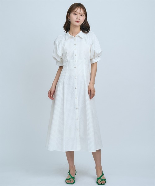 AND COUTURE（アンドクチュール）の「ボリュームスリーブストライプワンピース（ワンピース・レディース・ホワイト/サックスブルー/ブルー・FREE）」の7枚目の写真