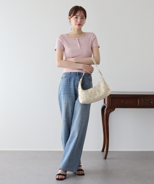 BLUEEAST(ブルーイースト)の「ローズ刺繍デニムパンツ(デニムパンツ・レディース・ブルー・LARGE/MEDIUM/SMALL)」の15枚目の写真