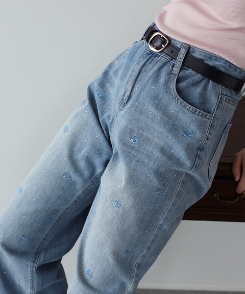 BLUEEAST(ブルーイースト)の「ローズ刺繍デニムパンツ(デニムパンツ・レディース・ブルー・LARGE/MEDIUM/SMALL)」の16枚目の写真
