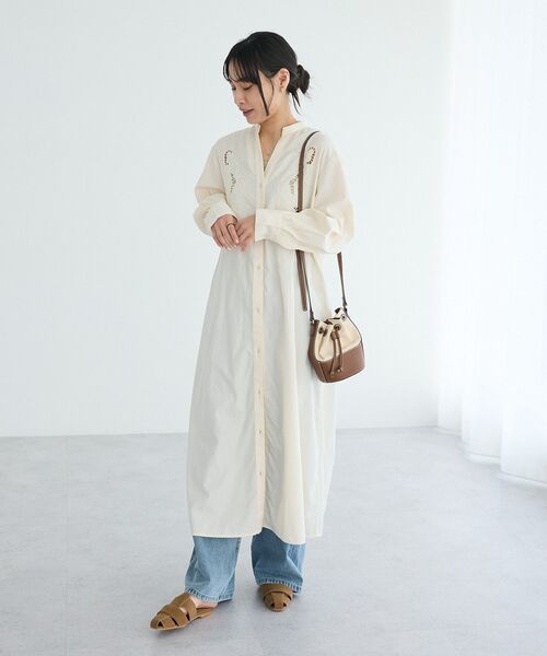 CRAFT STANDARD BOUTIQUE（クラフトスタンダードブティック）の「【インド製】カットワークシシュウワンピース（ワンピース・レディース・ブラック/ナチュラル・FREE）」の4枚目の写真