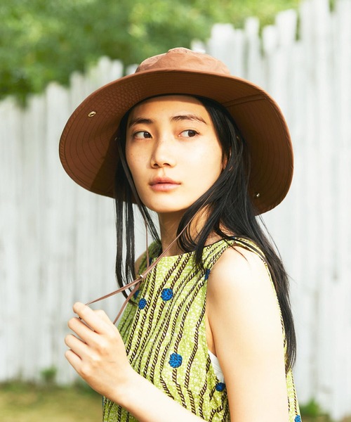 Bshop(ビショップ)の「KIJIMA TAKAYUKI | 〈別注〉コットンナイロンタイプライター サファリハット WOMEN(ハット・レディース・ブラウン・1)」の1枚目の写真