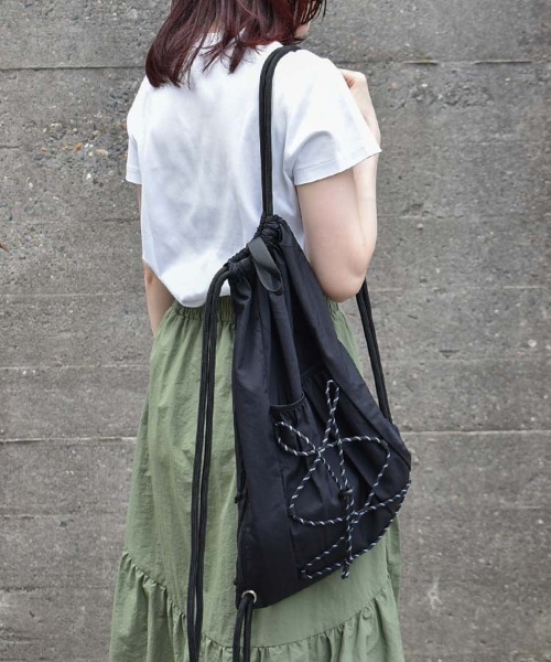 Bleu Bleuet(ブルーブルーエ)の「ドローコードレースアップナップザック(バックパック/リュック・レディース・アイボリー/オレンジ/ブルー/ブラック・FREE)」の12枚目の写真
