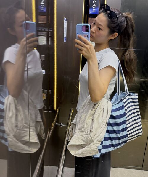AMESWORLDWIDE（アメスワールドワイド）の「CLASSIC VACANCES BIG BAG BLUE（ショルダーバッグ・レディース・その他・FREE）」の6枚目の写真