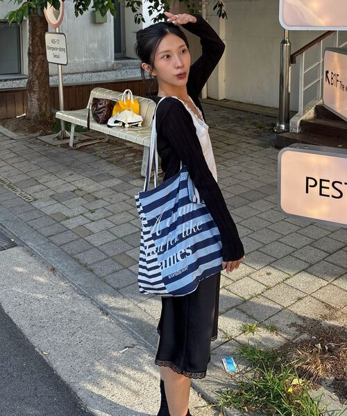 AMESWORLDWIDE（アメスワールドワイド）の「CLASSIC VACANCES BIG BAG BLUE（ショルダーバッグ・レディース・その他・FREE）」の9枚目の写真