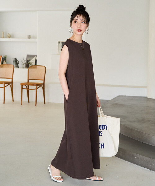 FREAK'S STORE(フリークスストア)の「限定展開 ノースリーブ Aライン シルエット ワンピース(ワンピース・レディース・オリーブ/ブラック/ベージュ/オレンジ/ネイビー/ブラウン・SMALL/MEDIUM)」の2枚目の写真