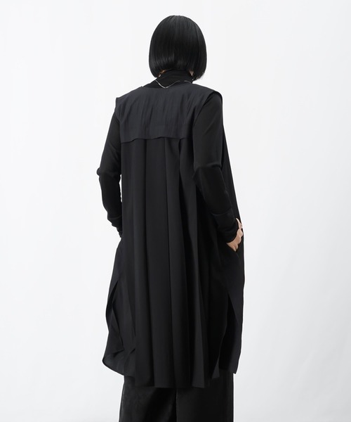 LUCA/LADY LUCK LUCA(ルカ/レディラックルカ)の「LC/LLL バックシアーベスト/バックプリーツベスト(ベスト・レディース・ブラック/ベージュ・FREE)」の6枚目の写真