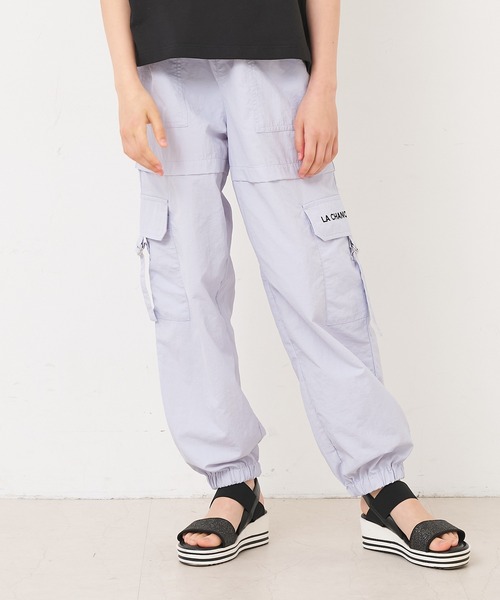coca（coca）（コカ）の「キッズ　ライトワッシャーナイロンカーゴパンツ（カーゴパンツ・キッズ・ブラック/ラベンダー・150/120/130/140）」の7枚目の写真