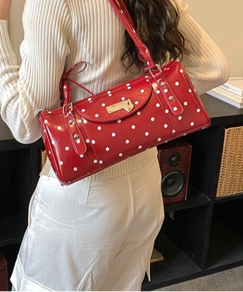 FINEnough(ファインナフ)の「ドット柄ボストンショルダーバッグ/リボン付き(ショルダーバッグ・レディース・レッド/ホワイト/ブラウン/ブラック・FREE)」の20枚目の写真