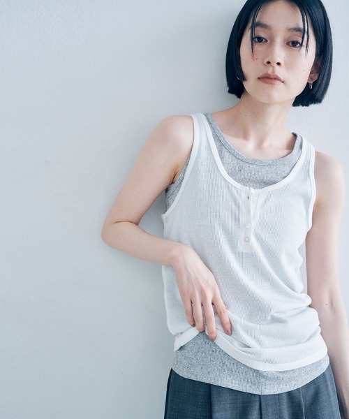 Obis&(オビスアンド)の「【2枚セット】マルチway ヘンリーリブタンク&ベーシックタンク(タンクトップ・レディース・ホワイト×ライトグレー/グレー系その他・FREE)」の3枚目の写真