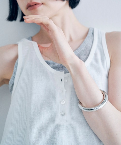 Obis&(オビスアンド)の「【2枚セット】マルチway ヘンリーリブタンク&ベーシックタンク(タンクトップ・レディース・ホワイト×ライトグレー/グレー系その他・FREE)」の4枚目の写真
