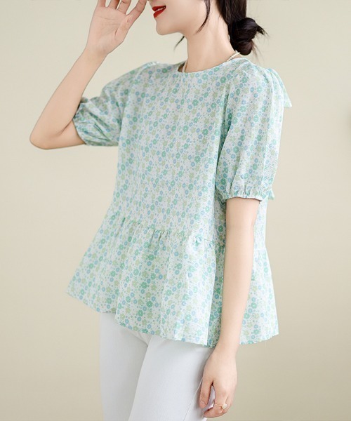 LUCPY（ラクピー）の「バックリボンペプラムブラウス（シャツ/ブラウス・レディース・ホワイト/グリーン・MEDIUM/LARGE/X-LARGE/XX-LARGE）」の2枚目の写真