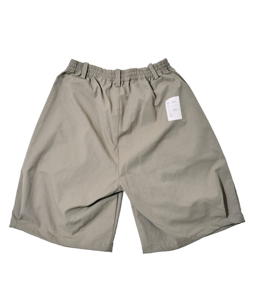 EFFECTEN(エフェクテン)の「【EFFECTEN】Wide 2tuck short pants(その他パンツ・メンズ・ベージュ/ブラック・SMALL/MEDIUM/LARGE/X-LARGE)」の4枚目の写真