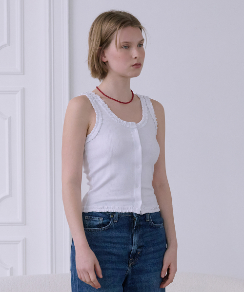 AFTERHOURS(アフターアワーズ)の「FRILL BUTTON SLEEVELESS TOP (WHITE)(Tシャツ/カットソー・レディース・ホワイト・FREE)」の3枚目の写真