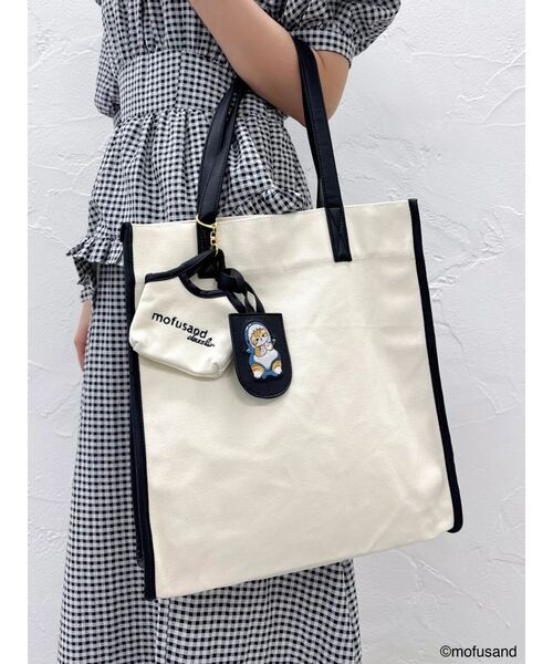 dazzlin(ダズリン)の「【mofusandコラボ】バッグチャームトートバッグ(トートバッグ・レディース・ブラック/オフホワイト・FREE)」の3枚目の写真