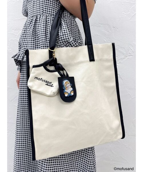 dazzlin(ダズリン)の「【mofusandコラボ】バッグチャームトートバッグ(トートバッグ・レディース・ブラック/オフホワイト・FREE)」の7枚目の写真