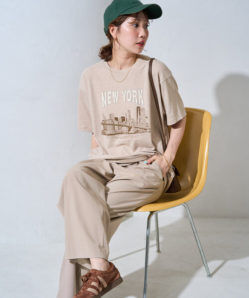 FREAK'S STORE(フリークスストア)の「限定展開 ビンテージライク NEWYORK 半袖Tシャツ(Tシャツ/カットソー・レディース・ベージュ/グレー/ブラック/ネイビー/ナチュラル・フリ-)」の3枚目の写真