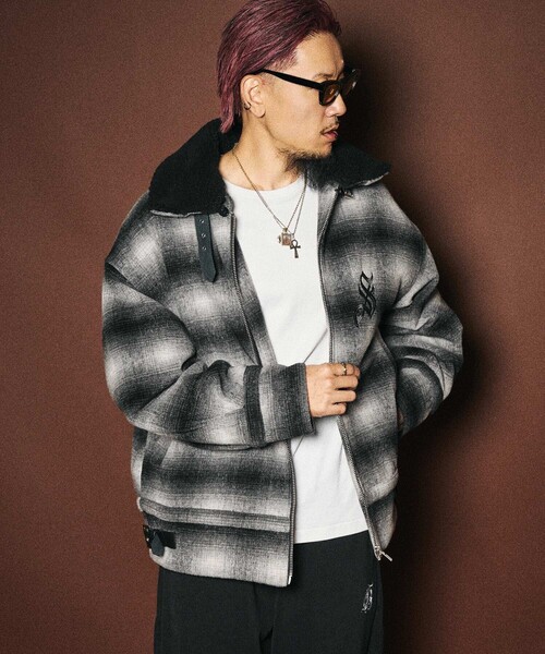 Subciety(サブサエティ)の「Ombre check B-3 jkt(ムートンコート・メンズ・ブラウン/ブラック・SMALL/MEDIUM/LARGE/X-LARGE)」の6枚目の写真