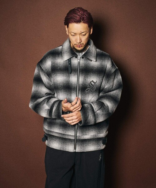 Subciety(サブサエティ)の「Ombre check B-3 jkt(ムートンコート・メンズ・ブラウン/ブラック・SMALL/MEDIUM/LARGE/X-LARGE)」の12枚目の写真