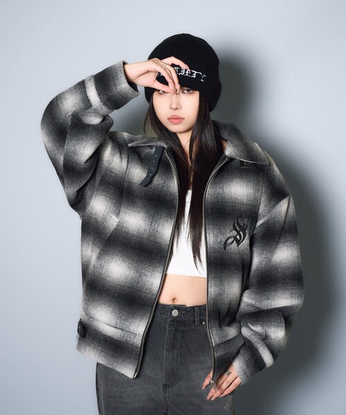 Subciety(サブサエティ)の「Ombre check B-3 jkt(ムートンコート・メンズ・ブラウン/ブラック・SMALL/MEDIUM/LARGE/X-LARGE)」の16枚目の写真