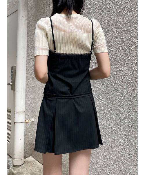 MURUA(ムルーア)の「ボックスプリーツキャミワンピース 夏服(ワンピース・レディース・ブラック/グレー・2/1)」の5枚目の写真